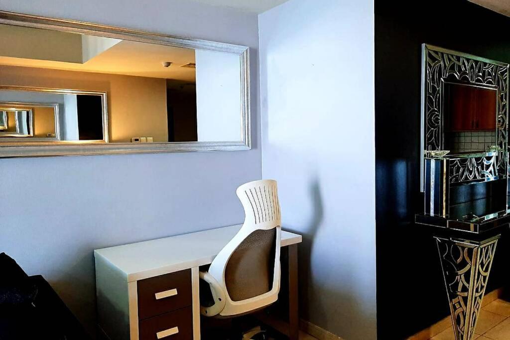 Skynest Holiday Homes Princess Tower 68Th Floor 1 Bedroom Apartment ドバイ エクステリア 写真