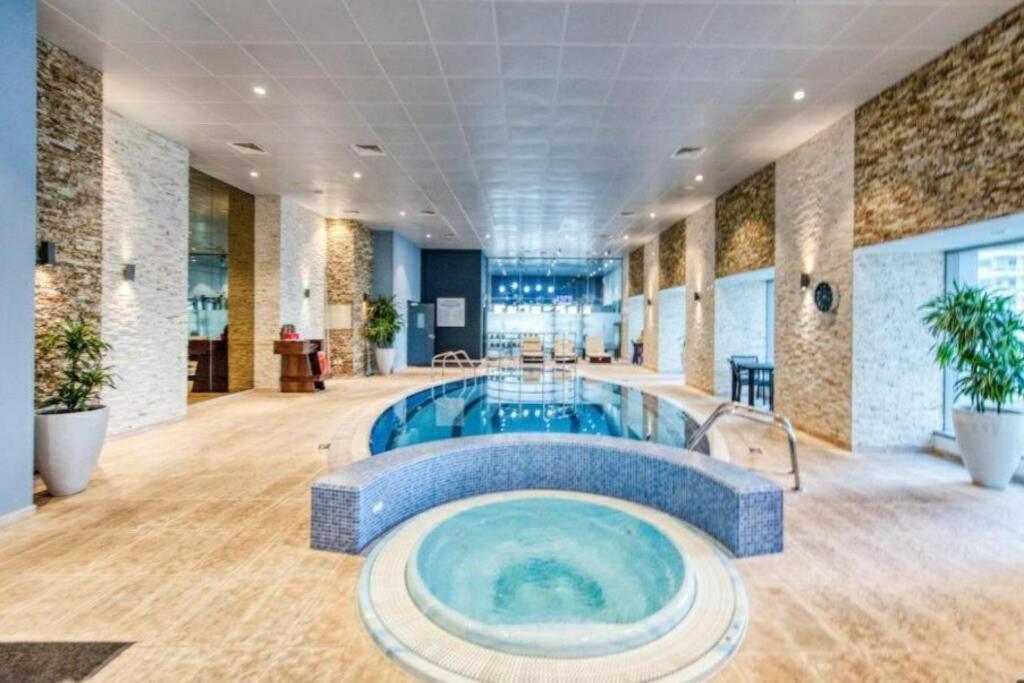 Skynest Holiday Homes Princess Tower 68Th Floor 1 Bedroom Apartment ドバイ エクステリア 写真